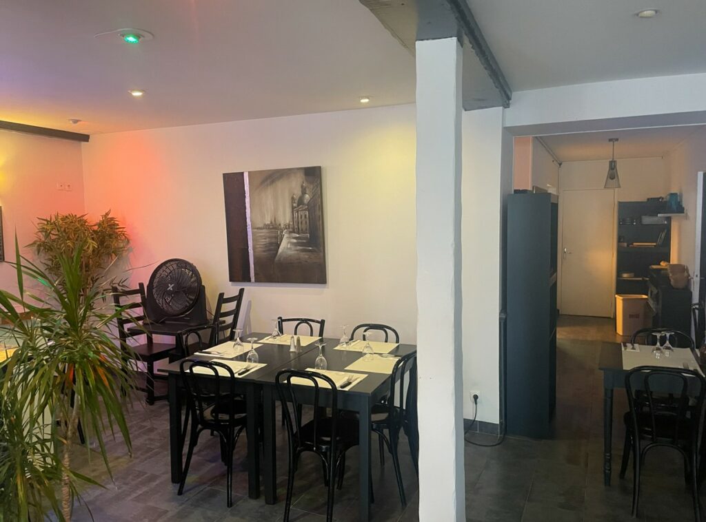 Photo restaurant avant - paris - Savoie